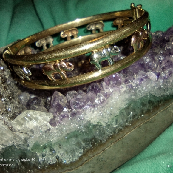 COPY - Vintage 90s Gp elephant cuff bracelet over sterling marked SS - Picture 2 of 5